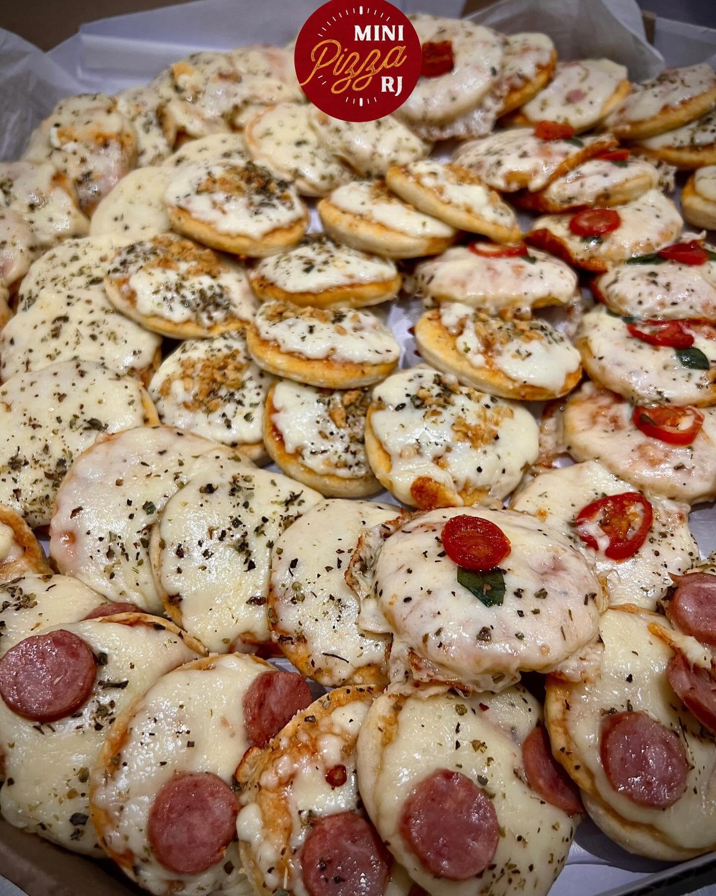 Variedade de Mini Pizzas